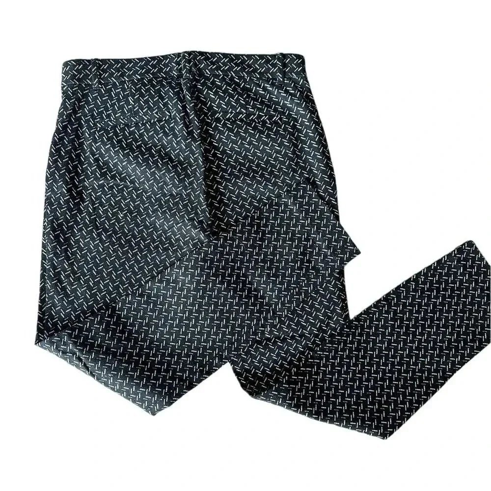 GAP Skinny Ankle Career Pants in‎ Black Dot Print